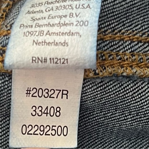 SPANX Flare Jeans #20327R Size Medium - Picture 10 of 10